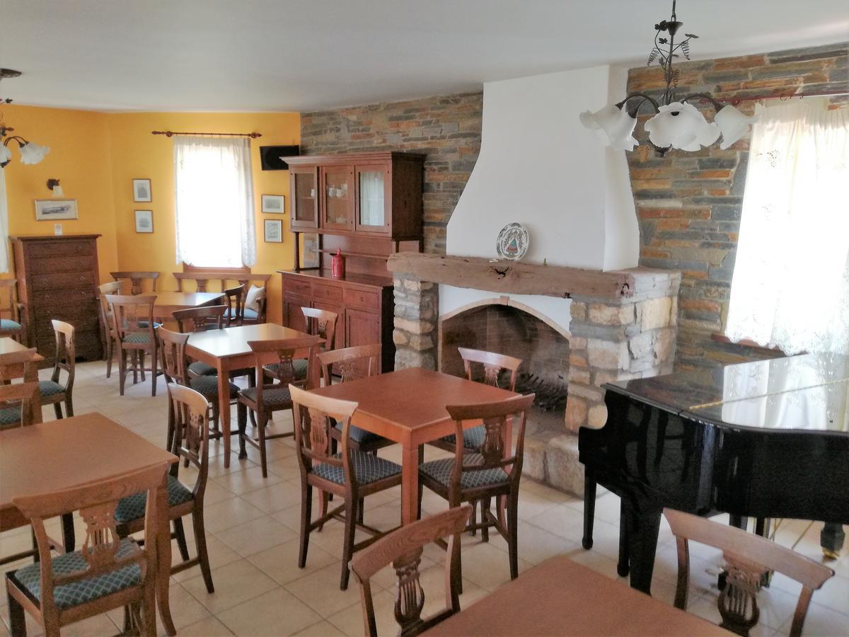 מלון Marónia Filosxenia Roxani Country House מראה חיצוני תמונה