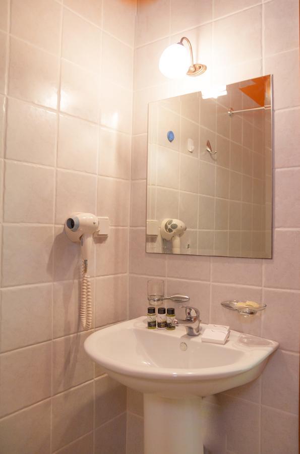 מלון Marónia Filosxenia Roxani Country House מראה חיצוני תמונה