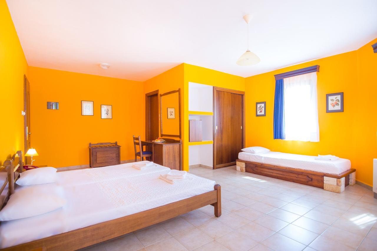 מלון Marónia Filosxenia Roxani Country House מראה חיצוני תמונה