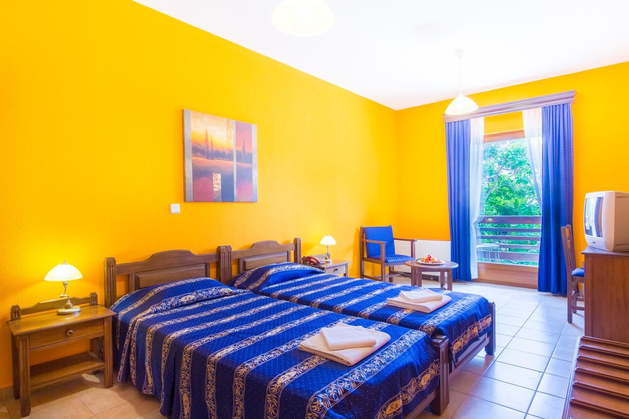 מלון Marónia Filosxenia Roxani Country House מראה חיצוני תמונה