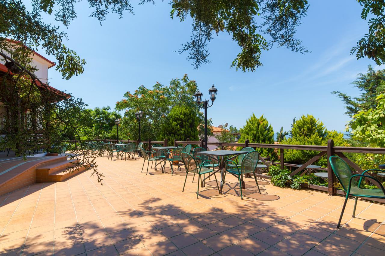 מלון Marónia Filosxenia Roxani Country House מראה חיצוני תמונה