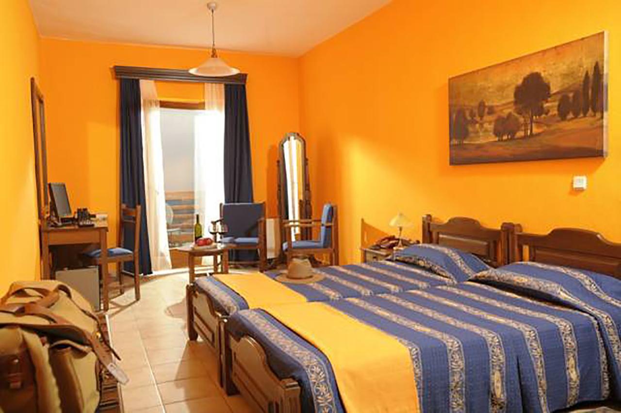 מלון Marónia Filosxenia Roxani Country House מראה חיצוני תמונה